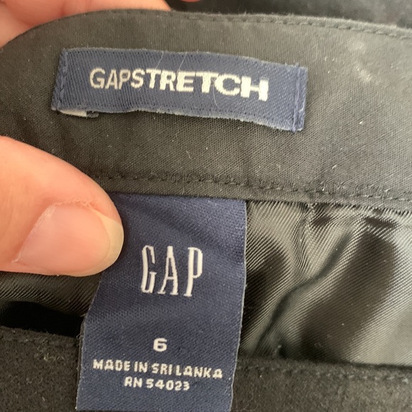 Gap stretch wool lined shin length skirt size 6. - Picture 4 of 6